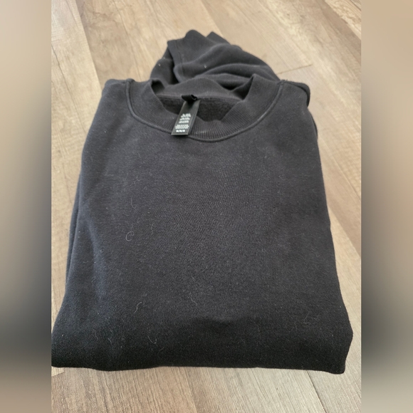 SKIMS cropped Black Crewneck Sweater Sweatshirt Cotton M Nwot Loungewear Y2K - Picture 6 of 15